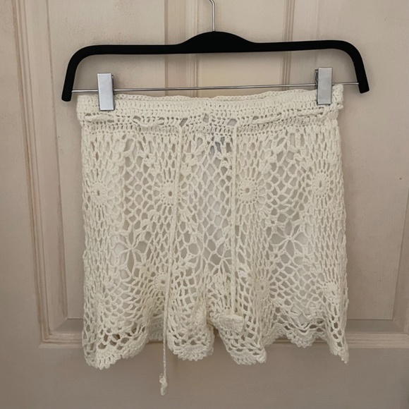 White Lace Knit Shorts - Picture 2 of 6
